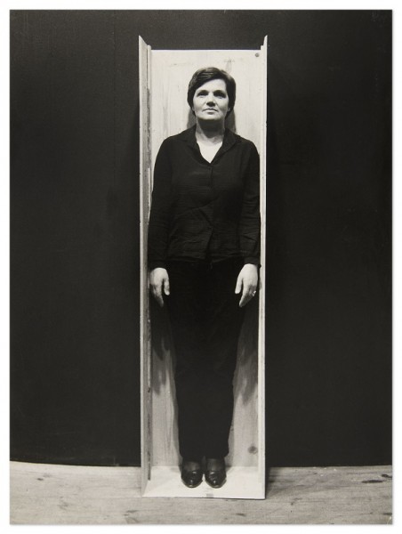 Túlia Saldanha. 240.180.180 dissimetria mater, 1980