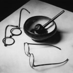 Las gafas y la pipa de Mondrian, 1926. André Kertész ©Ministère de la Culture. Mediatèque du Patrimoine. Donation André Kertész