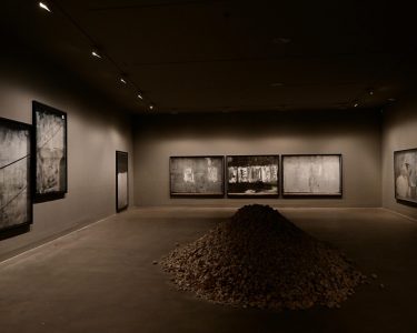 Anna Malagrida. Opacitas. Velar la transparencia en Museu Tapies. Foto Pep Herrero.